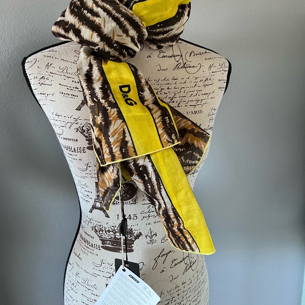 Dolce & Gabbana Scarf large 100% Cotton Animal Print 30” X 70” New with Tags